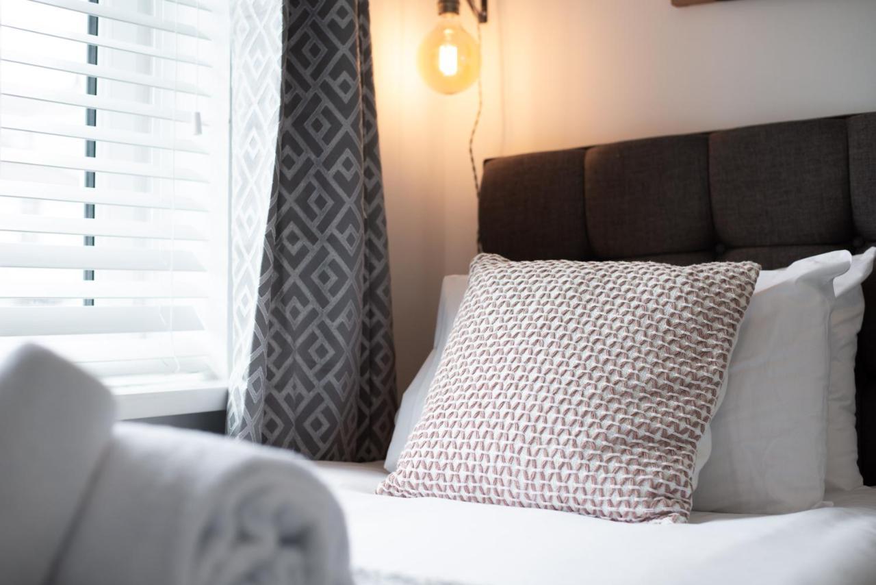 Off Road Parking, Garden, Smart Tv'S In All Rooms! Morriston Exterior foto