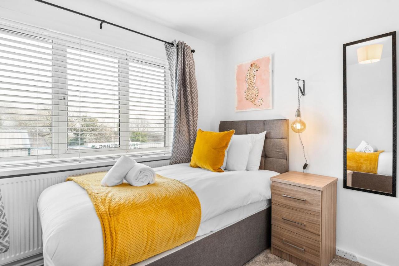 Off Road Parking, Garden, Smart Tv'S In All Rooms! Morriston Exterior foto